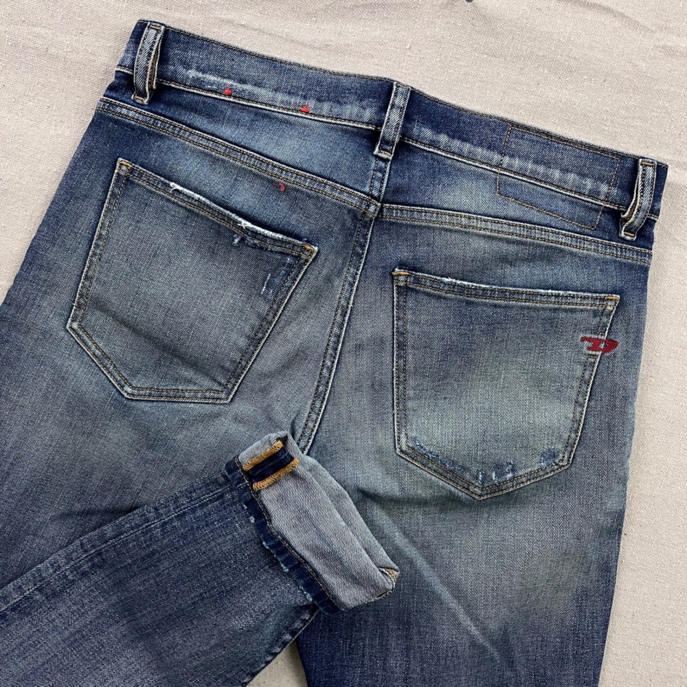 Diesel 2019 5 Pocket Slim Fit Mens Jeans Medium Wash Blue Distressed W30 L30.5